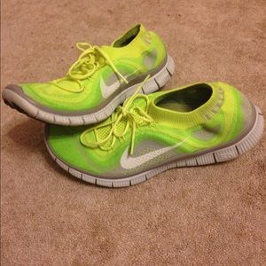 Men's Nike Flyknit free run 2.0 size 11